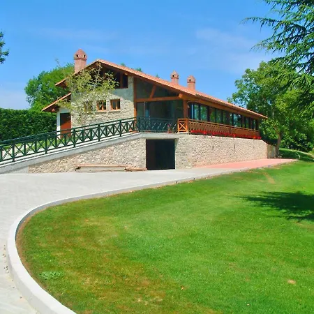 Aldama Golf Отель